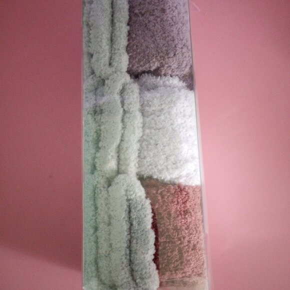 NEW Fuzzy Sock 3 Pack - Picture 4 of 8